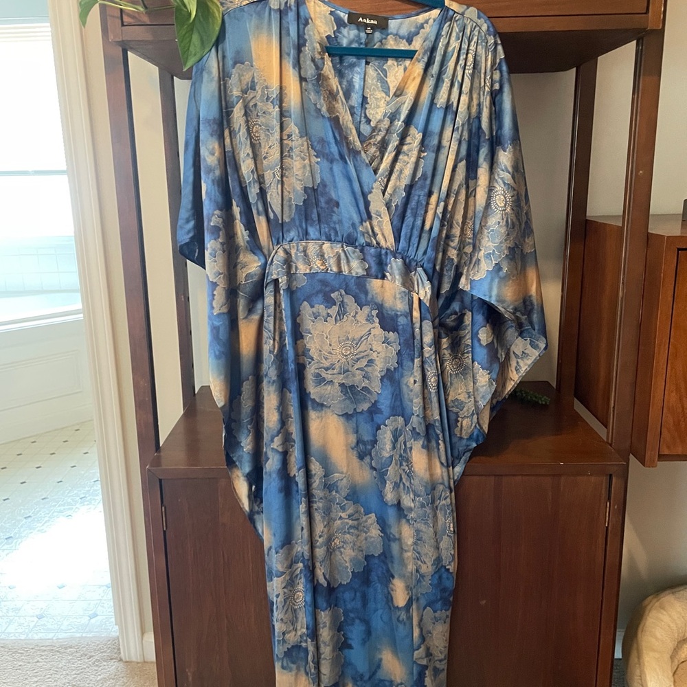 Aakaa Blue and Beige Floral Dress